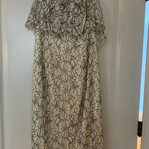 Black Halo sleeveless lace style cocktail length dress